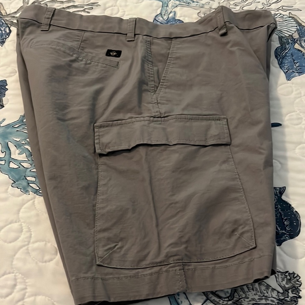 Size 36 Docker cargo shorts
